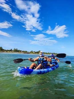 f194dc7c-e400-4815-aef9-a38a52950d24